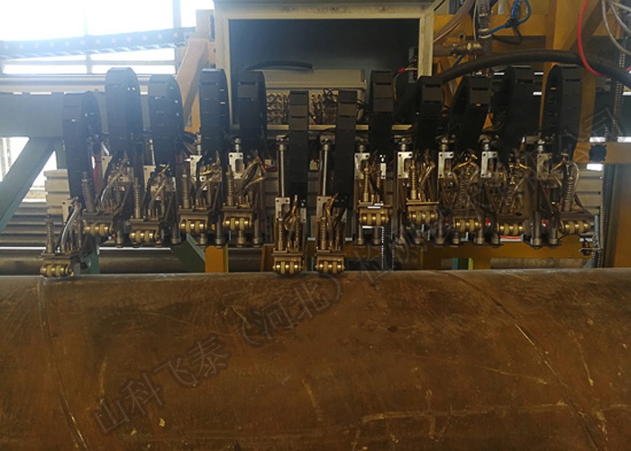 焊管超聲波探傷設(shè)備.jpg 焊管超聲波探傷設(shè)備.jpg